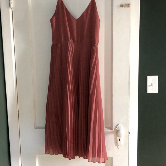 Beautiful Mauve ASOS MIDI dress for Petites. - Picture 2 of 2